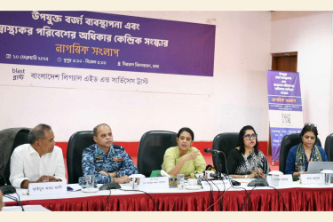 ৪৫০০ পুরনো বাস বাতিল করা হবে: পরিবেশ উপদেষ্টা