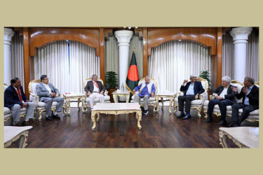 প্রধান উপদেষ্টার সঙ্গে বৈঠকে বিএনপির ৩ নেতা