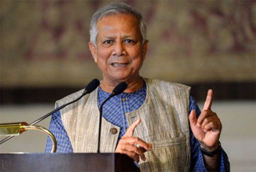 দেশে ফিরলেন প্রধান উপদেষ্টা