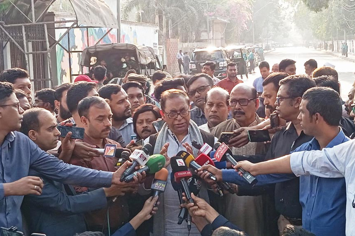 বৈঠকে সরকারের তিনটা গুরুত্বপূর্ণ কাজের কথা বলা হয়েছে : সাইফুল হক
