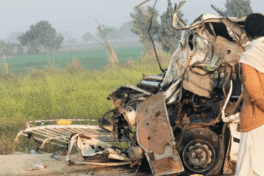 পাকিস্তানে সড়ক দুর্ঘটনায় নিহত ১৬, আহত ৪৫