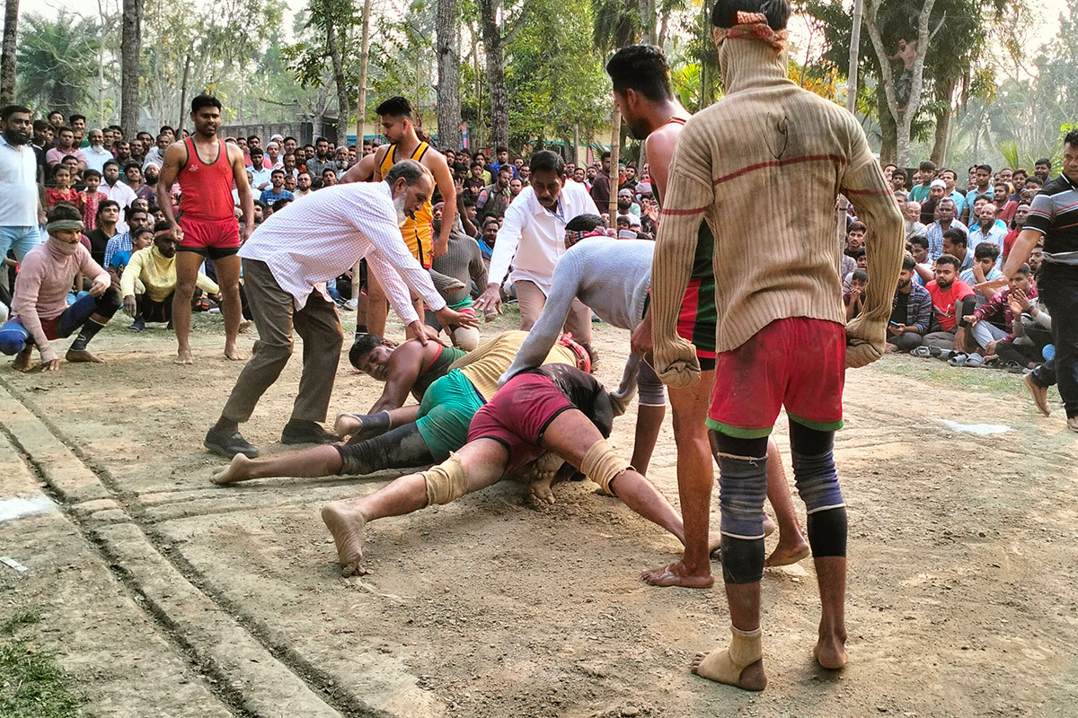 উজিরপুরে ঐতিহ্যবাহী কাবাডি খেলা অনুষ্ঠিত