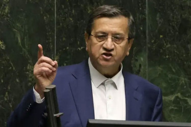 পার্লামেন্টের অনাস্থা ভোটে ইরানের অর্থমন্ত্রী বরখাস্ত