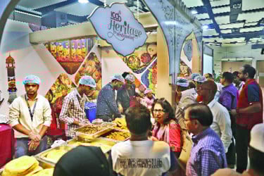 আইসিসিবিতে পুরান ঢাকার মুখরোচক শাহি ইফতার