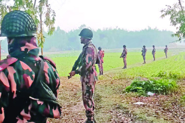 গভীর রাতে বেড়া বিজিবির বাধা