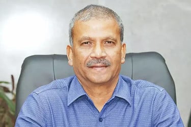 অন্তত রোজার মাসে মিথ্যাচার থেকে বিরত থাকুন : আসিফ নজরুল