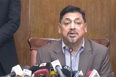 রাজধানীতে ছিঁচকে চুরি-ছিনতাই নিয়ন্ত্রণে আনার চেষ্টা করা হচ্ছে: স্বরাষ্ট্র সচিব
