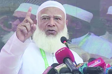 শহীদের রক্ত নিয়ে রাজনীতি নয়