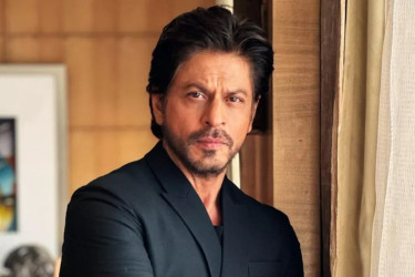 শোতে শাহরুখকে নিয়ে ঠাট্টা, মেজাজ দেখিয়ে যা বলেন কিং খান