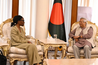 নির্ধারিত সময়ের মধ্যে নির্বাচন অনুষ্ঠানে অন্তর্বর্তী সরকার প্রতিশ্রুতিবদ্ধ : প্রধান উপদেষ্টা