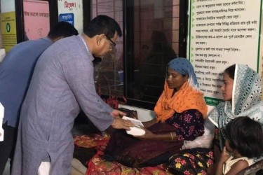 খাগড়াছড়ি হাসপাতালে বিএনপির ইফতার বিতরণ