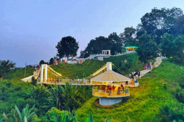 ঈদের ছুটিতে পর্যটকদের ভিড়ে খাগড়াছড়ির হোটেল-মোটেলগুলোতে রুম সংকট