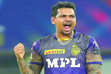 কলকাতার জার্সিতে ২০০ উইকেট