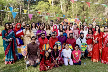 সিডনিতে এক্সআইইউবিয়ানদের বর্ণিল নববর্ষ উদযাপন