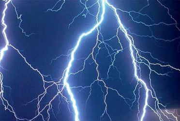নবীনগরে বজ্রপাতে অন্তঃসত্ত্বা নারীর মৃত্যু