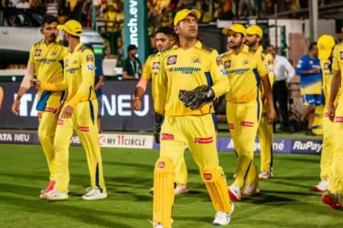 আইপিএল থেকে প্রথম দল হিসেবে বিদায় নিলো চেন্নাই