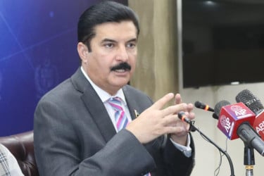 ভারতকে হুঁশিয়ারি, ‌‘পাকিস্তান অস্ত্র জাদুঘরে রাখবে না’