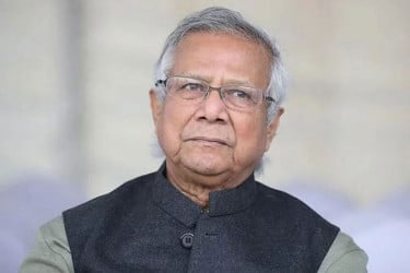 বৈষম্যহীন বাংলাদেশ গড়ার স্বপ্নে শ্রমিকদের জীবনমান উন্নয়ন জরুরি: প্রধান উপদেষ্টা
