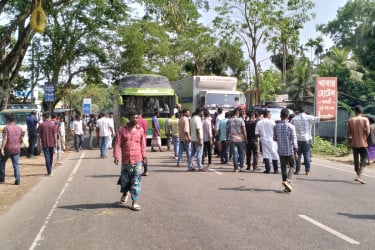 মে দিবসের কর্মসূচি শেষে বাসচাপায় শ্রমিক দল নেতা নিহত