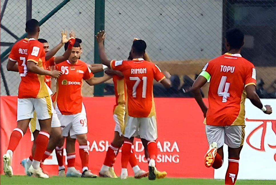 আবাহনীকে হারিয়ে মোহামেডানকে এগিয়ে দিল কিংস