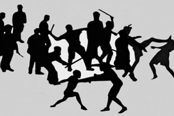তুচ্ছ ঘটনায় দুই মহল্লাবাসীর সংঘর্ষ