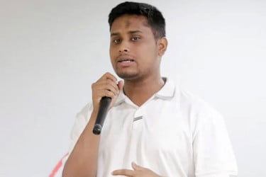 যদি কিন্তু অথবা ছাড়া আওয়ামী লীগকে নিষিদ্ধ করতে হবে: হাসনাত আবদুল্লাহ