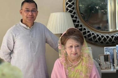 খালেদা জিয়া দেশে ফিরতে পারেন ৫ মে