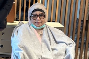 যাত্রীদের কষ্ট বিবেচনায় বিমানের প্রস্তাব নাকচ খালেদা জিয়ার