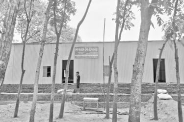 বিদ্যালয়ের জায়গা পেয়ে খুশি শিক্ষার্থীরা