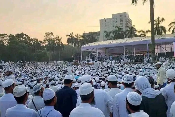 ভোর থেকেই সোহরাওয়ার্দী উদ্যানে জড়ো হচ্ছেন হেফাজতের নেতাকর্মীরা