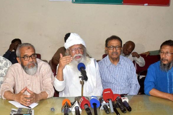 রাখাইনে মানবিক করিডর দেওয়া উচিত নয়: ফরহাদ মজহার