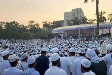 ভোর থেকেই সোহরাওয়ার্দী উদ্যানে জড়ো হচ্ছেন হেফাজতের নেতাকর্মীরা
