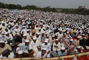 সোহরাওয়ার্দী উদ্যানে হেফাজতের মহাসমাবেশ চলছে
