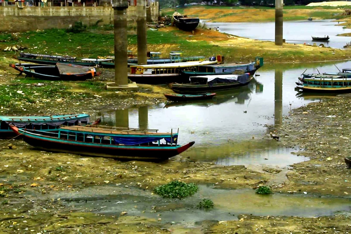 পানি সংকটে থেমে গেছে কাপ্তাই হ্রদের লঞ্চ চলাচল