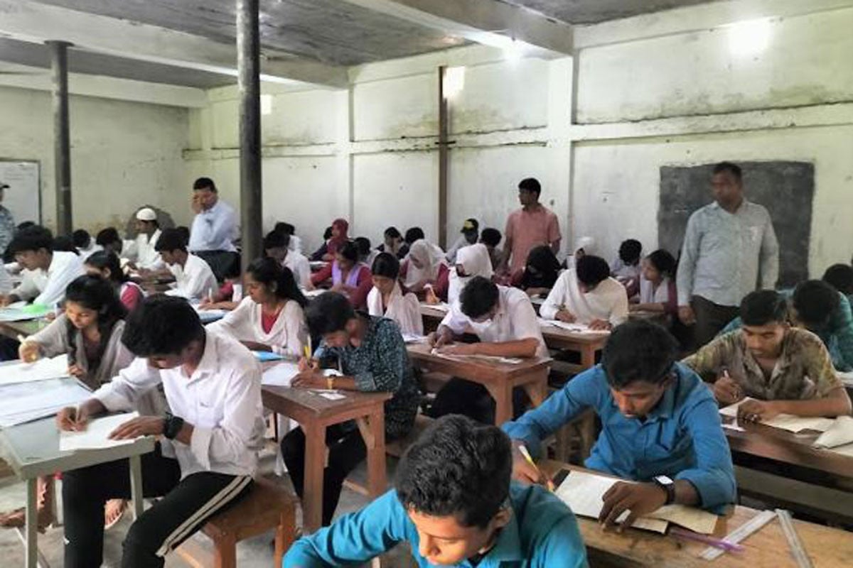 মুকসুদপুরে নকলমুক্ত এসএসসি পরীক্ষা, মেধা বিকাশে নতুন দৃষ্টান্ত