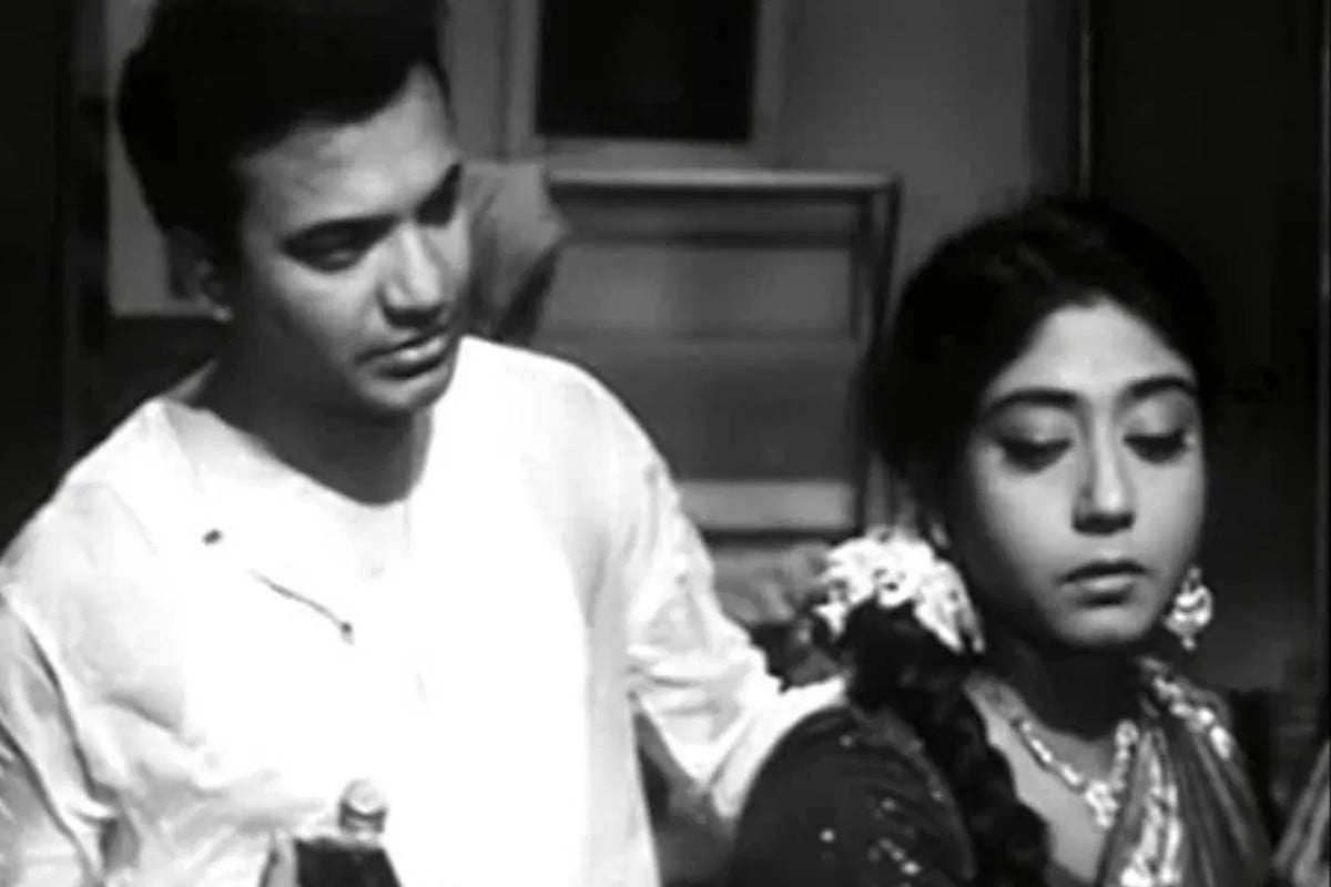 সাবিত্রী চট্টোপাধ্যায়ের গলা টিপে ধরেন উত্তম কুমার, এরপর যা হয়