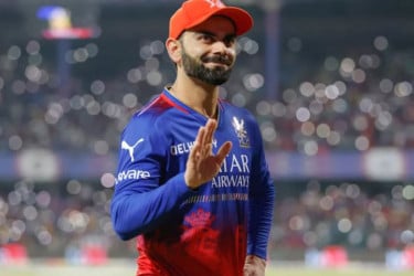 নিজেকেও ছাপিয়ে যাচ্ছেন কোহলি