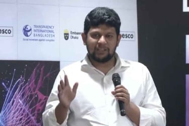 গণমাধ্যমগুলোর ১৫ বছরের কার্যকলাপ নিয়ে ফ্যাক্ট ফাইন্ডিং দরকার: তথ্য উপদেষ্টা