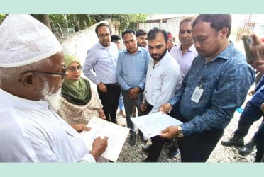 নারায়ণগঞ্জে নকশা বহির্ভূত নির্মাণাধীন ভবনে রাজউকের অভিযান