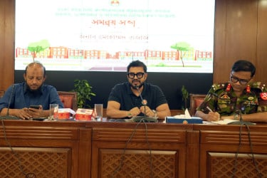ডিএনসিসি এলাকায় উন্নয়নকাজে নিরাপত্তা বেষ্টনী নিশ্চিতের নির্দেশ