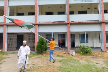১টা বাজলেই ছুটি বিদ্যালয়, অসন্তোষ শিক্ষার্থী-অভিভাবকরা