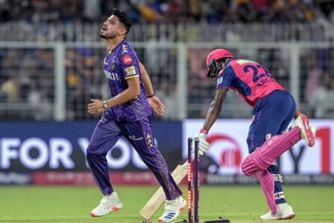 রাজস্থানকে ১ রানে হারিয়ে টিকে রইল কলকাতা