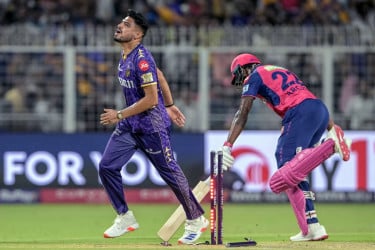 রাজস্থানকে ১ রানে হারিয়ে টিকে রইল কলকাতা
