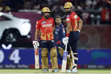 লখনৌয়ের বিপক্ষে পাঞ্জাবের রানের পাহাড়