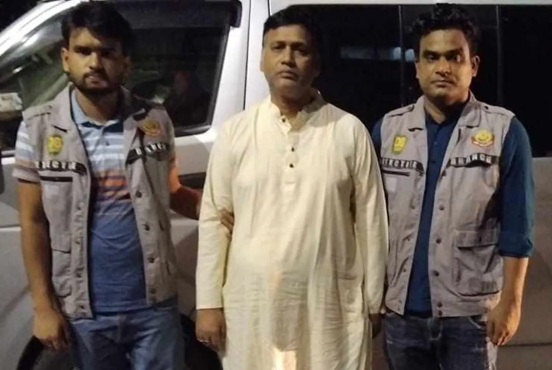 যুবলীগের প্রেসিডিয়াম মেম্বার তাজসহ গ্রেফতার ৪