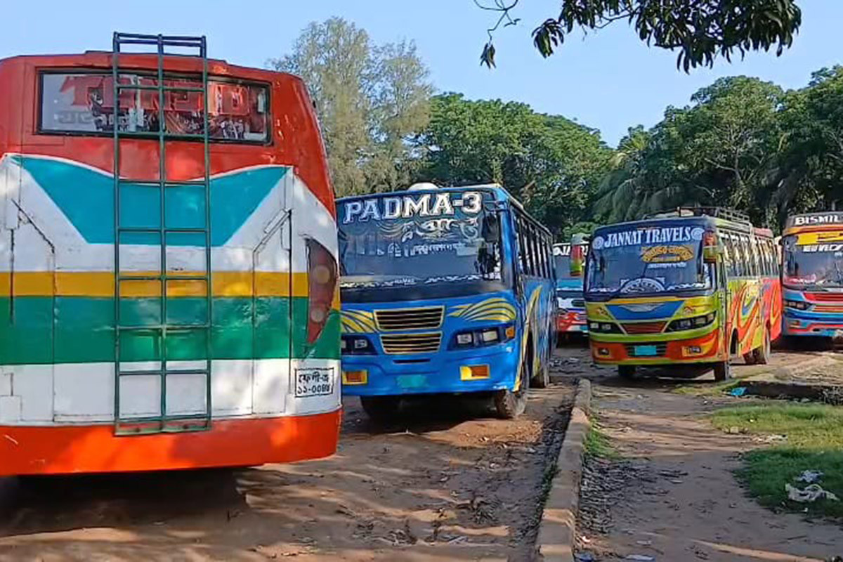 ভোলায় আবারও চলছে বাস ধর্মঘট, ভোগান্তি চরমে