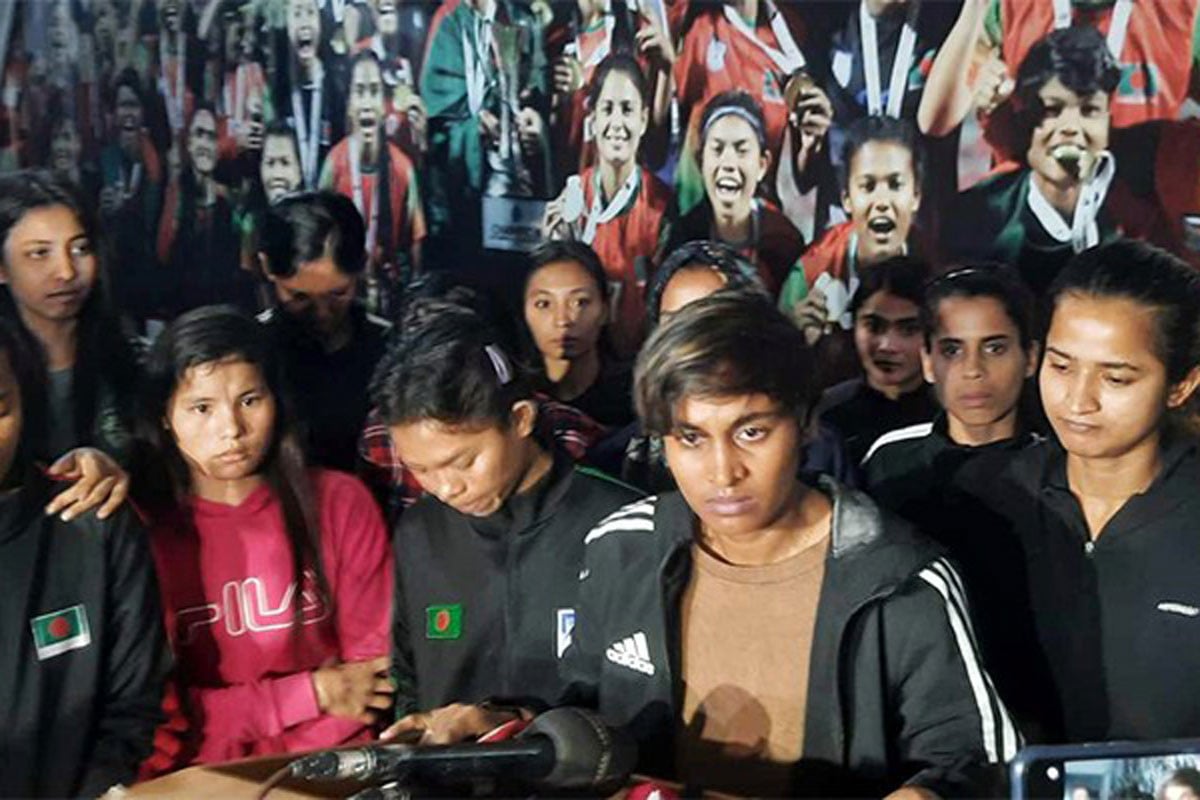 বাফুফের সঙ্গে চুক্তিতে ফিরলেন বিদ্রোহী নারী ফুটবলাররা
