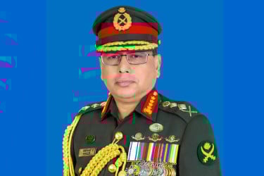 কাতার সফর শেষে দেশে ফিরেছেন সেনাবাহিনী প্রধান