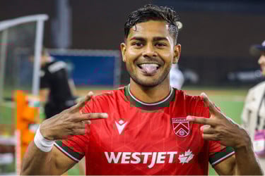 বাংলাদেশি পাসপোর্ট পেলেন সামিত সোম, অপেক্ষা শুধু ফিফার ছাড়পত্রের