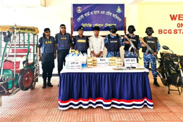 টেকনাফে দুই মাদক কারবারি আটক